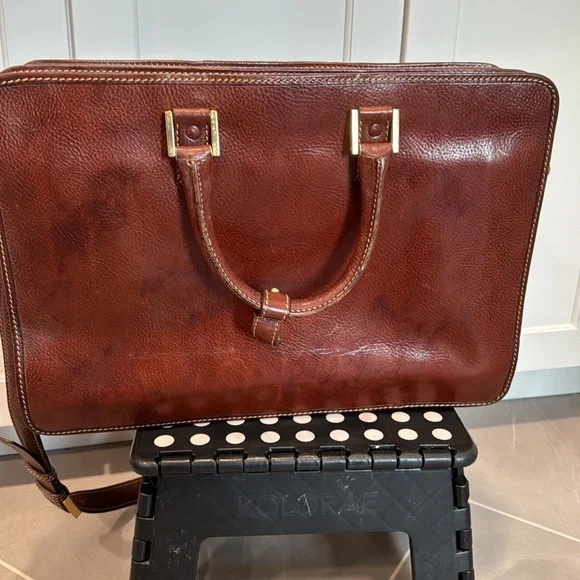 Cole Haan Brown leather saddleback briefcase. Like new!